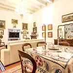 Comfortable House In The Heart Of Seville With Ac.