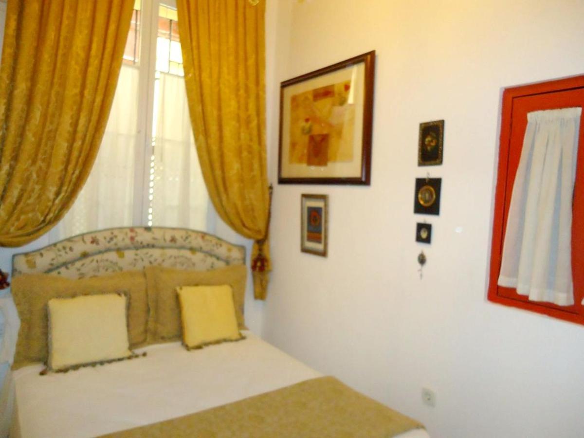 Comfortable House In The Heart Of With Ac. *