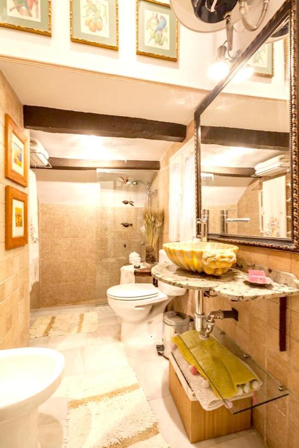 Comfortable House In The Heart Of With Ac.